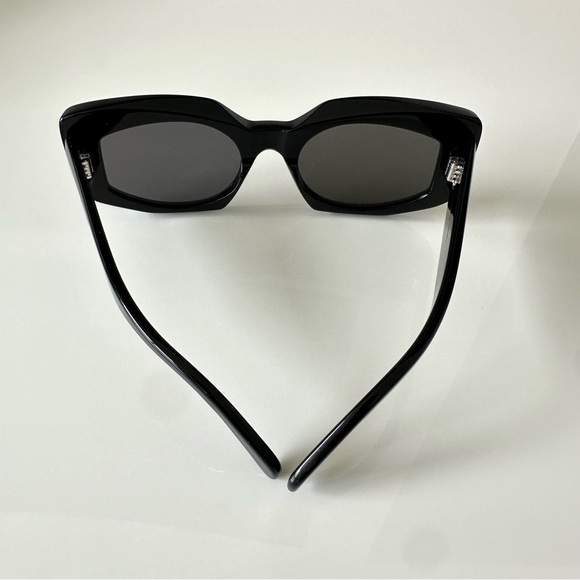 NEW!!! Celine Sunglasses CL40277I 01A Authentic Retail 480$ - Picture 7 of 8